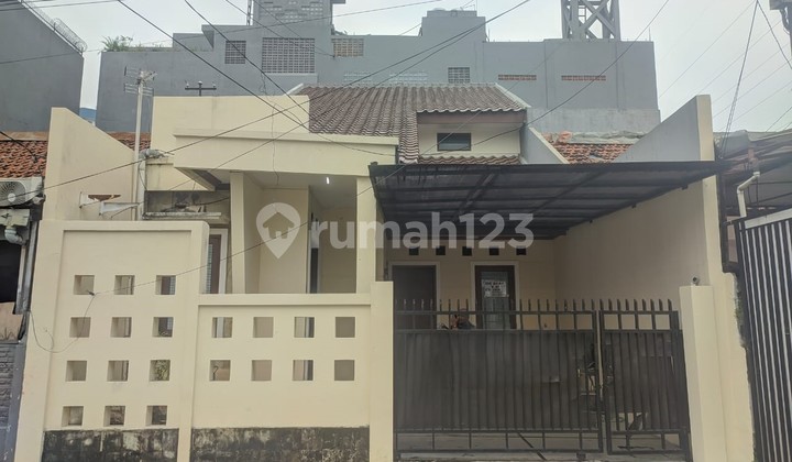 Dijual rumah komplek tusuk sate siap huni di Bendungan Hilir, Tanah Abang, Jakarta Pusat Dijual rumah komplek tusuk sate siap huni di Bendungan Hilir, Tanah Abang, Jakarta Pusat
