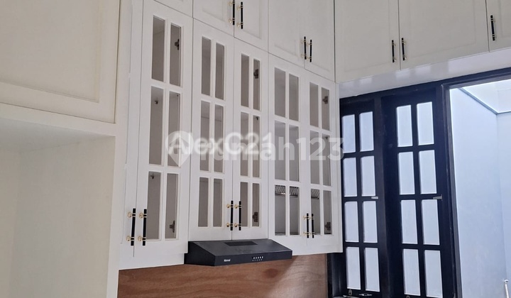 Dijual Rumah Baru Design Classic Modern di Area Kebon Jeruk, Sukabumi Utara, Jakarta Barat 2