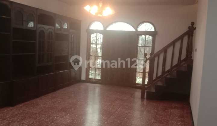 Dijual rumah komplek tenang di Duren Sawit, Jakarta Timur