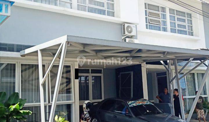 Rumah 2 Lantai SHM Hadap Barat di Komplek Paradise Regency Antapani 1