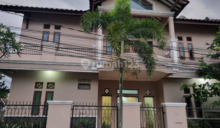 Rumah 2 Lantai Bagus dan Asri di Antapani 1