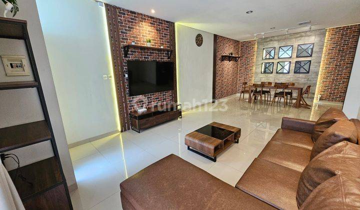 Rumah 3 Lantai Bagus Dan Furnished Di Cisaranten Arcamanik 1