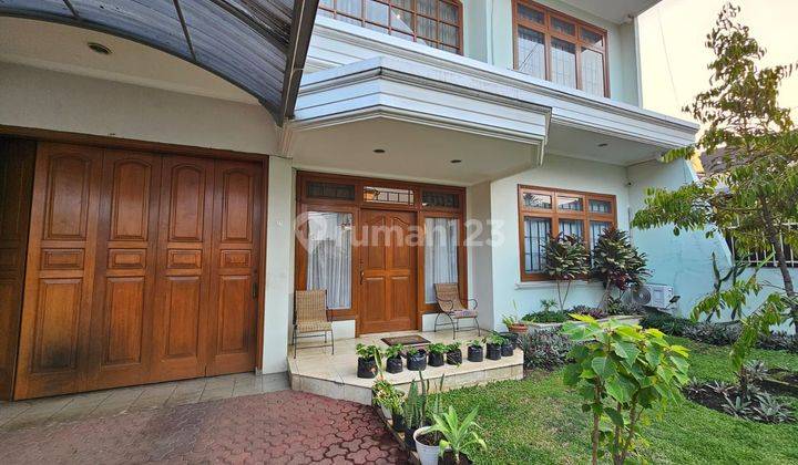 Rumah 2 Lantai Bagus Elite Cidadap Girang Setiabudi 1