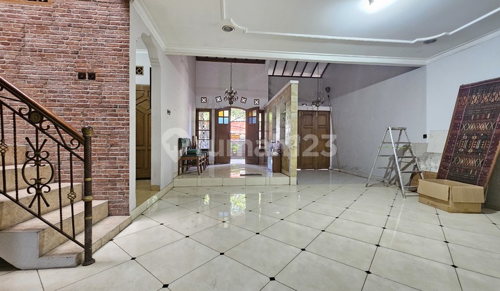 For Rent House By The Road In Antapani 2