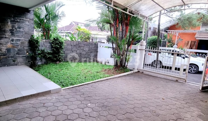 For Rent Large House Downtown Bandung Ready to Occupy