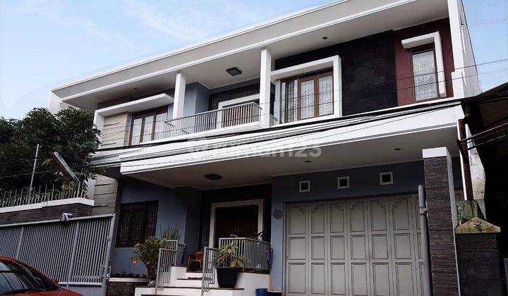 Rumah 2 Lantai Bagus Megah Di Komplek Setra Sari Kulon 1