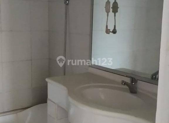 Jual rumah toko 2 lantai di Kopo 5