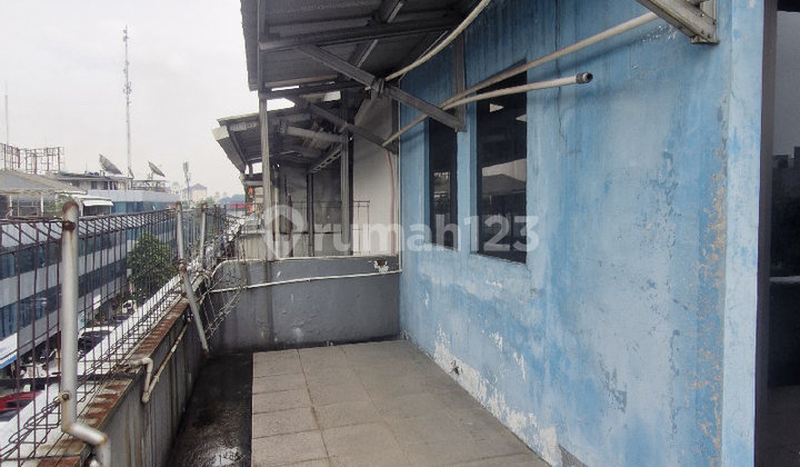 4-Story Shop House in Ciputat Indah Permai, South Tangerang 4-Story Shop House in Ciputat Indah Permai, South Tangerang