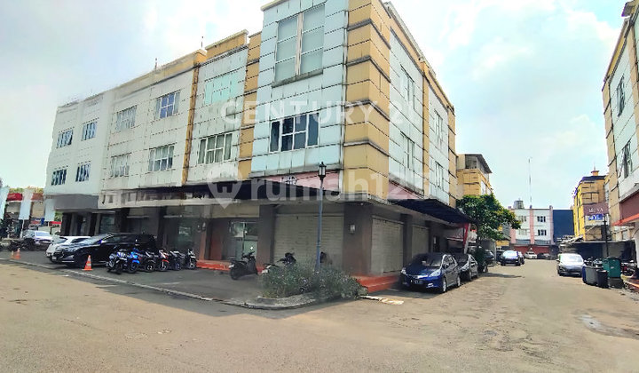 Ruko Posisi Hoek Di Golden Boulevard BSD 
