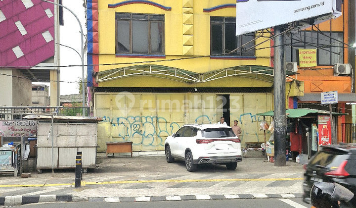 Ruko Gandeng 2 Di Persimpangan Margonda Depok Ruko Gandeng 2 Di Persimpangan Margonda Depok