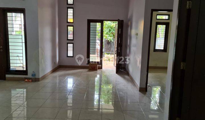 Disewakan Rumah di Aralia2 Tingkat Harapan Indah Bekasi 1