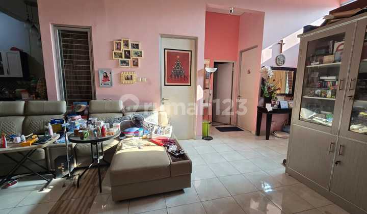 Dijual Cepat! Rumah Cantik 1 Lantai Depan Taman & Akses Lebar di Cluster Ifolia 2