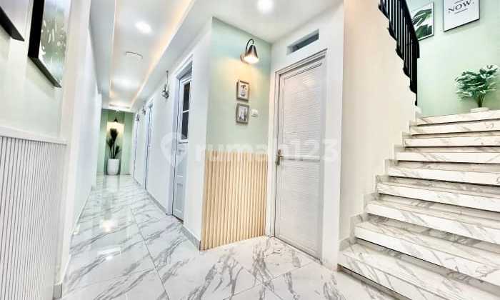 Exclusive Boarding House for Sale, 20 Rooms in Strategic SCBD Taman Sari Area, SHM, Full Occupancy, Furnished. 2