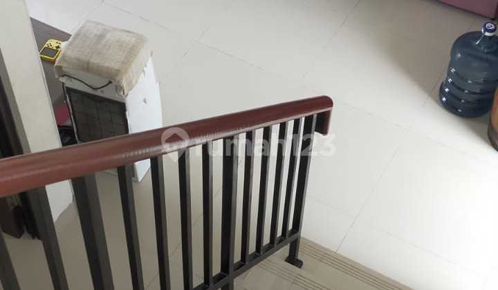 Dijual Rumah 2 Lt Hoek Mewah Pinggir Jalan Semi Furnish - Harapan Indah  2