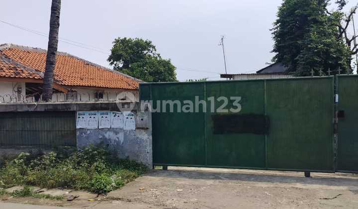 For Sale Warehouse Workshop per Meter, Roadside with Office Mess, Container Load Capacity - North Bekasi. For Sale Warehouse Workshop per Meter, Roadside with Office Mess, Container Load Capacity - North Bekasi.