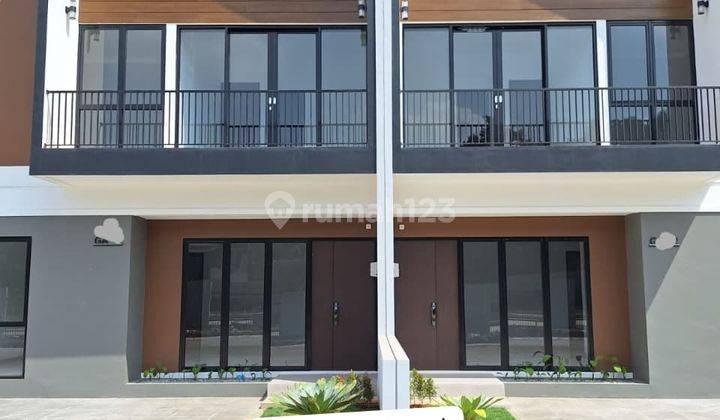 Oper Kredit Rumah Di Bekasi Deket Stasiun Lrt Jatimulya di Bekasi Timur Rumah