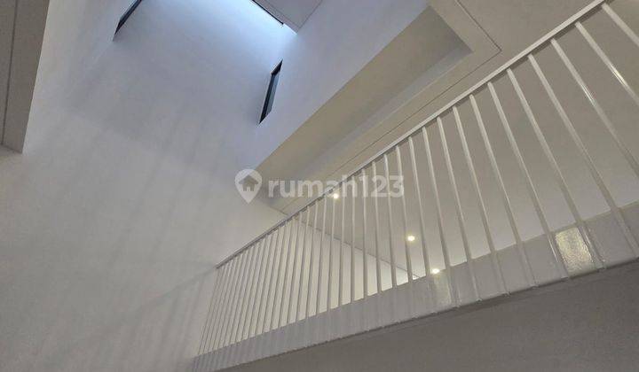 Rumah 2 Lantai di Meruya Utara, Jakarta Barat 2