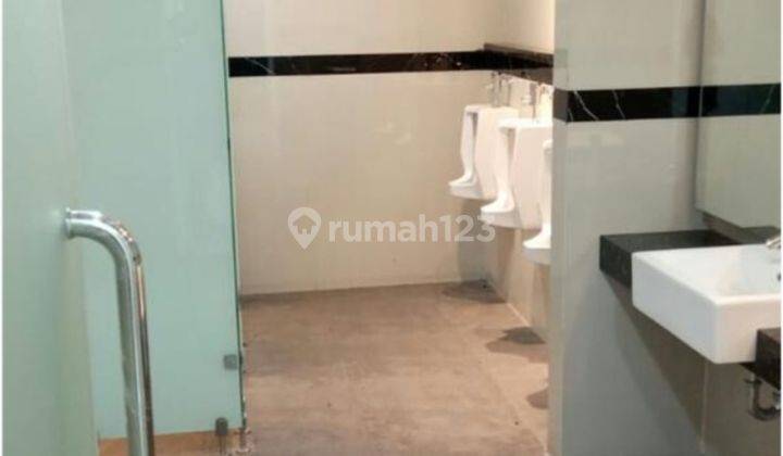 Kantor di Asia afrika Bagus 532 m daerah perkantoran dan bank, parkir banyak 7