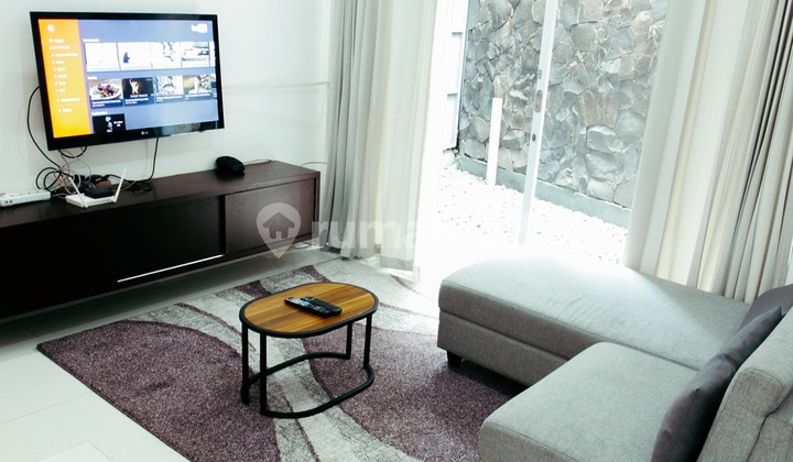 Rumah Modern Minimalis Furnished Dalam Komplek Area Setiabudi Dekat Upi