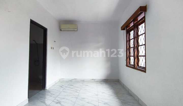 Disewakan Rumah 2 Lantai Siap Huni Komplek Cluster Cigadung 2