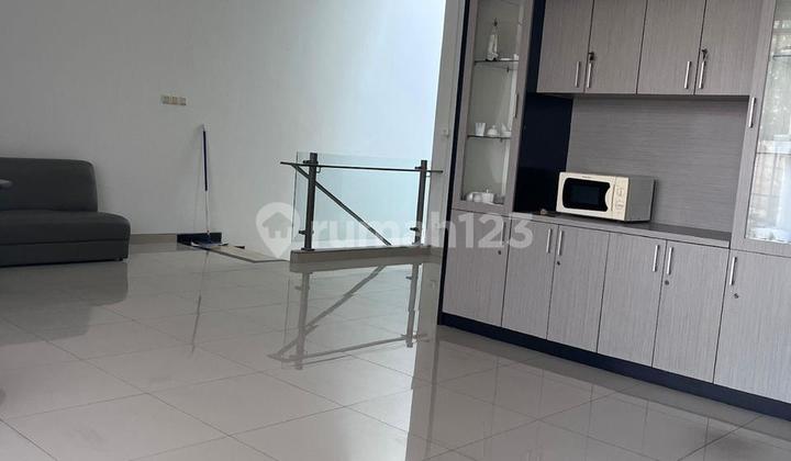 Strategic House in the City Center Near Pajajaran, Suitable for Office or Business
