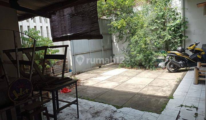 Dijual ruang usaha semi pabrik halaman luas di Maniro 2