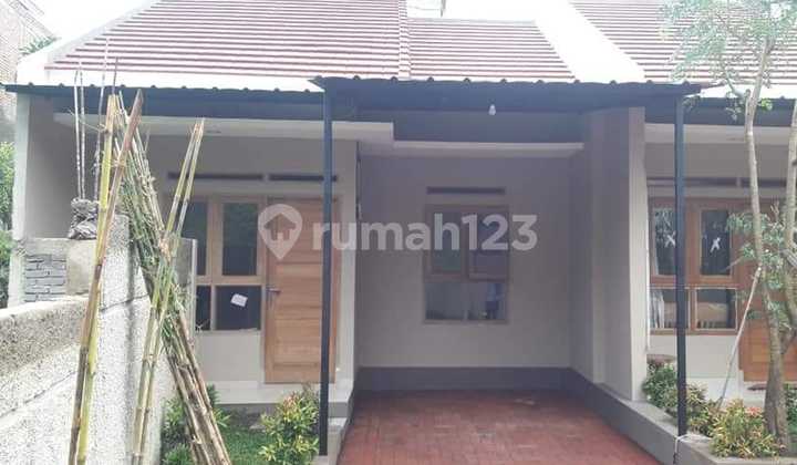 Disewakan Rumah di Jln sariwangi SHM 4