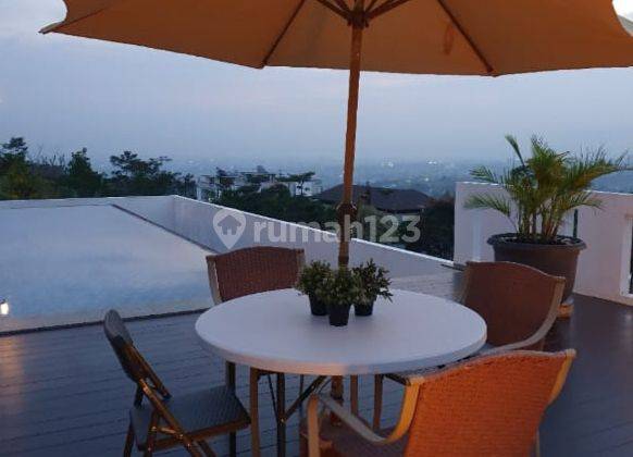 Dijual Rumah Lux Semi Furnished di Resort Dago Pakar View Bandung City & Lapangan Golf Dilengkapi Infinity Swimming Pool & Garden 2