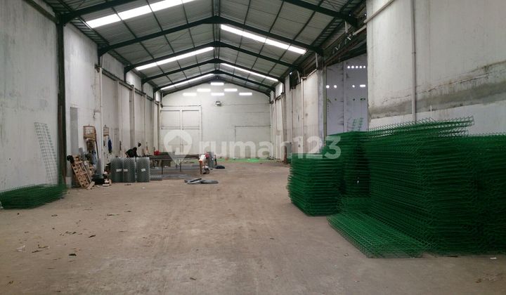 Good, Clean, Large Warehouse 600M2 Area Cibolerang