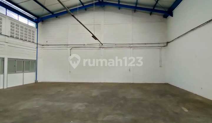Gudang Bagus Luas 200m2an Dekat Pintu Tol Kopo Gudang Bagus Luas 200m2an Dekat Pintu Tol Kopo