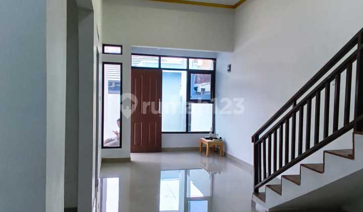 Rumah Modern Minimalis Dalam Komplek Area Soekarno Hatta