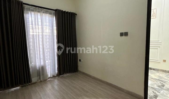 Rumah Modern di Dekat Turangga 2