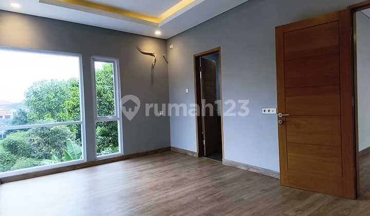 Rumah Baru Modern Lux Dalam Komplek Dekat Dago Rumah Baru Modern Lux Dalam Komplek Dekat Dago