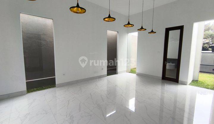 Dijual Rumah Lux Modern Bangunan Baru Setiabudi Regency 1