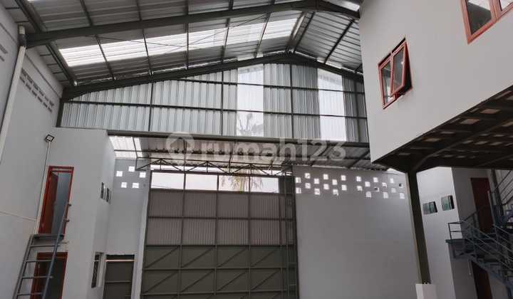 Gudang Baru & Bersih Perbatasan Antara Ujungberung dan Soekarno Hatta Gudang Baru & Bersih Perbatasan Antara Ujungberung dan Soekarno Hatta