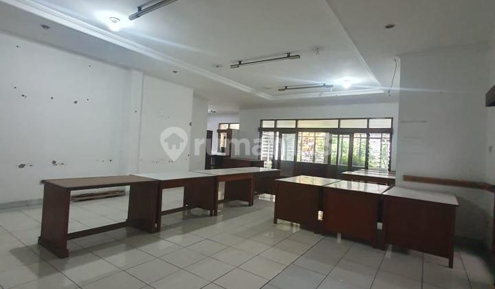 Rumah atau Kantor bisa untuk Cafe Dekat Jalan Riau Tengah Kota Bandung