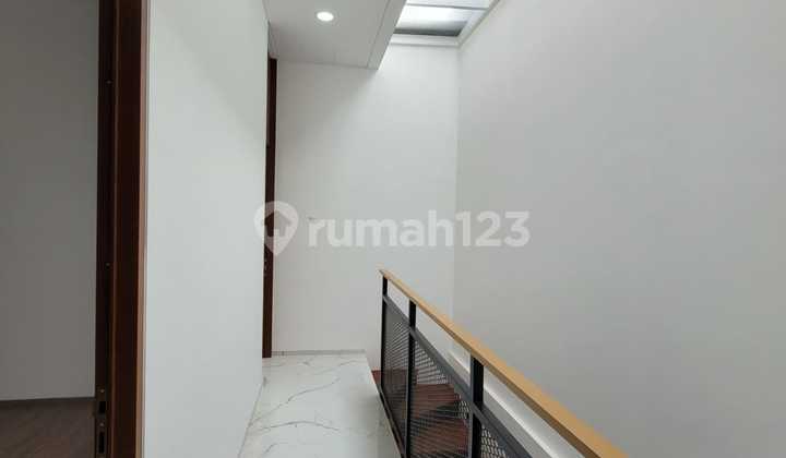 Modern New Glass House Setraduta Grande 2