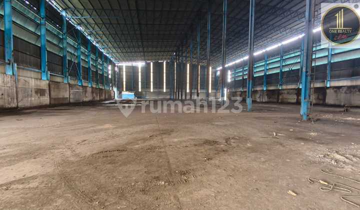 For Rent: 4000 M2 Shared Warehouse in Warehouse Area Near Moch. Toha Toll Road