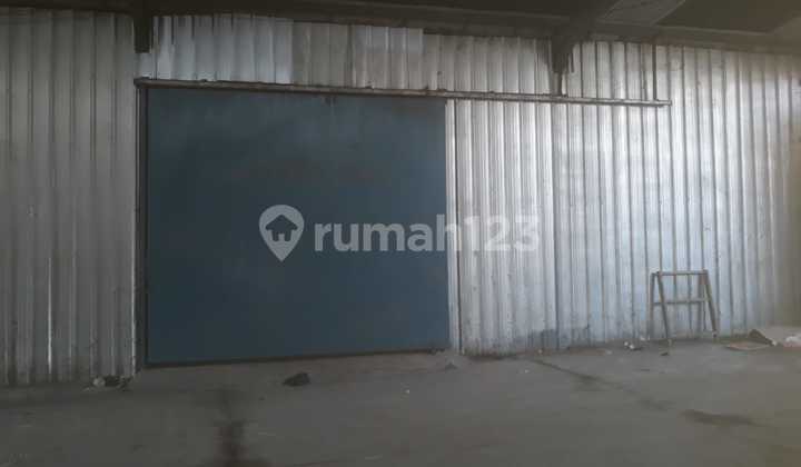 Warehouse Near Moch Toha