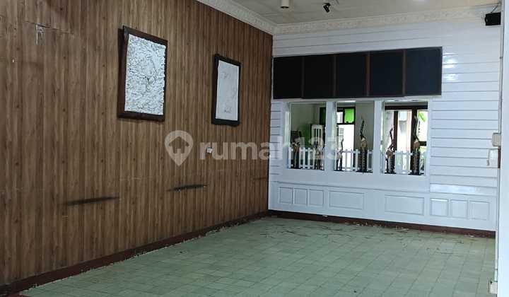 Strategic Business Space In Pajajaran Busy Location