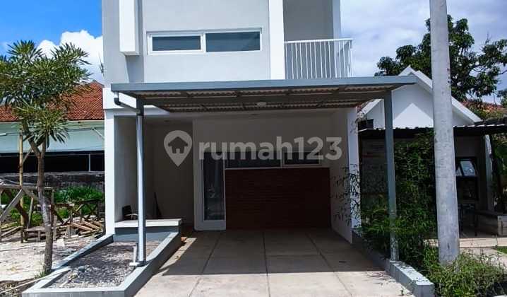 Rumah Dua Lantai Didalam Cluster Antapani Rumah Dua Lantai Didalam Cluster Antapani