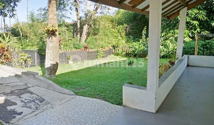 Dijual Rumah Asri Halaman Luas Kawasan Awiligar Dekat Cigadung