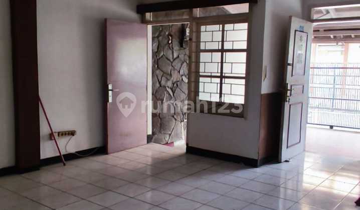 Rumah Hitung Tanah Cocok untuk Tempat Tinggal atau Kostan Dekat Itenas Rumah Hitung Tanah Cocok untuk Tempat Tinggal atau Kostan Dekat Itenas