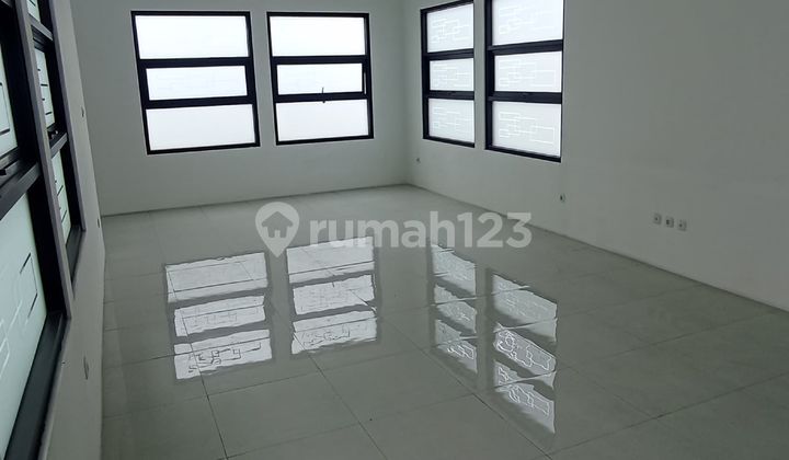 Office House Modern Lokasi Dekat Riau, Itb & Cihapit Cocok Kantor / Usaha 2