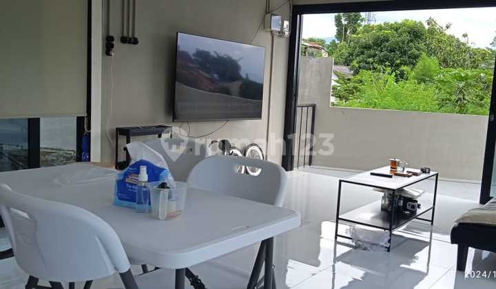 Dijual Rumah Villa Industrialis Modern Area Dago
