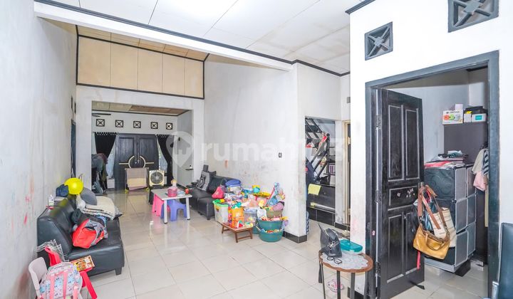 Rumah Luas 4 Kamar 9 Menit ke Gerbang Tol Cisalak 1 Hadap Timur J28269 2