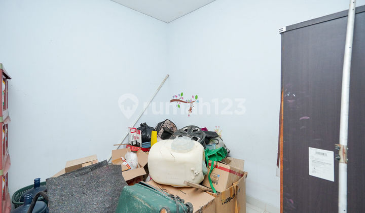 Asri House 5 Minutes to Brawijaya Sawangan Hospital, 1 Floor East Facing J34641 2