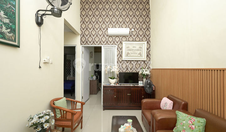 Rumah 1 LT SHM 6 Menit ke Summarecon Mall Bekasi Hadap Utara J23135 2