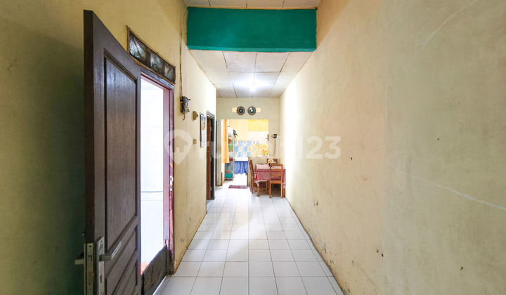 Rumah 8 Menit ke Mall Paradise Walk Serpong Siap Huni Dibantu KPR J-38116 2