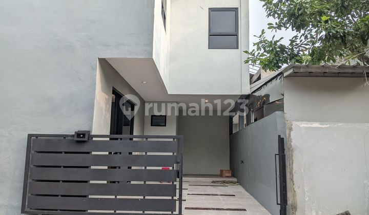 Rumah 2 Lt SHM Dekat Mal Ciputra Cibubur Dibantu KPR J-37255